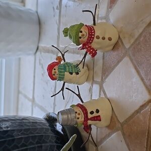 Vintage Hallmark set of 3 miniature snowmen statues
